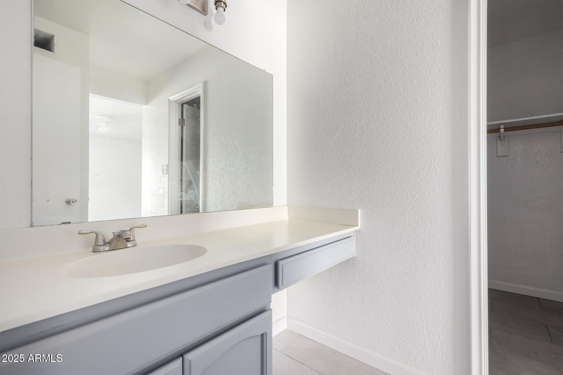 COLONIA GRANADA UNIT 5 - Residential Lease