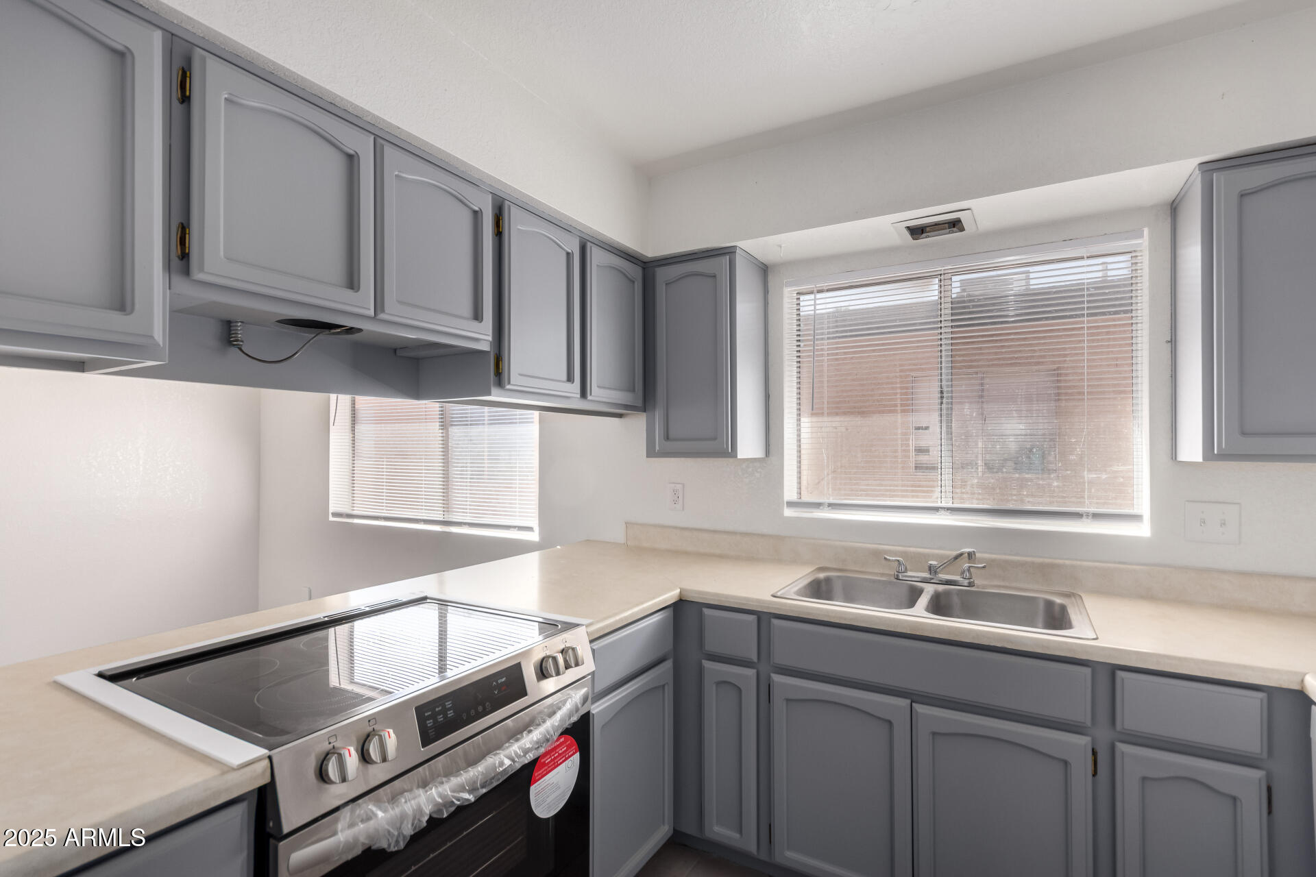 COLONIA GRANADA UNIT 5 - Residential Lease