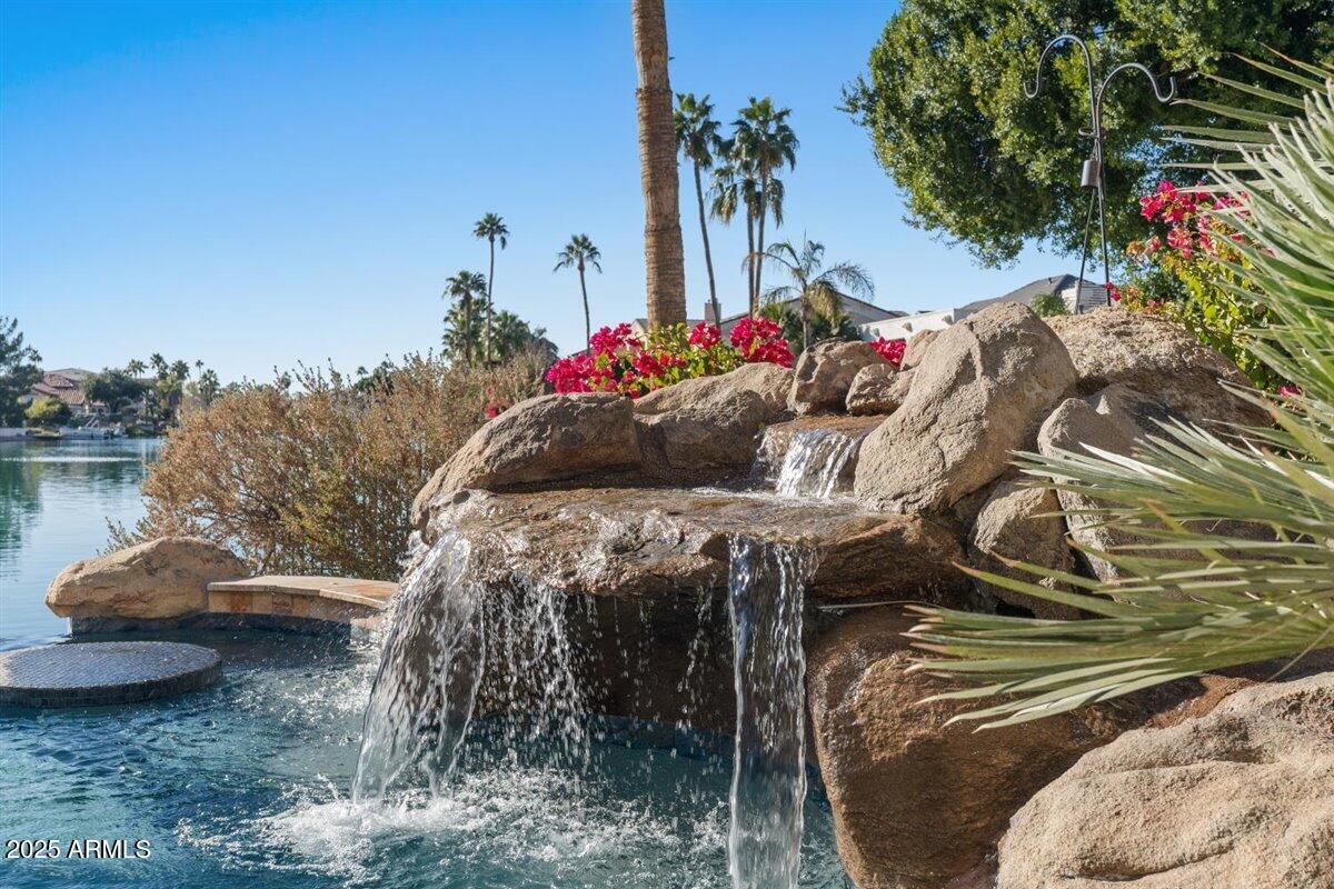 WEST LAKE ESTATES - Residential