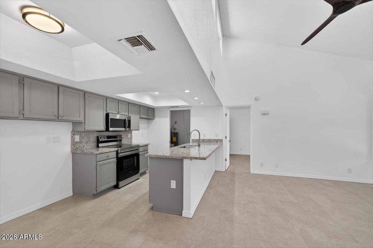 MISTWOOD CONDOMINIUMS - Residential