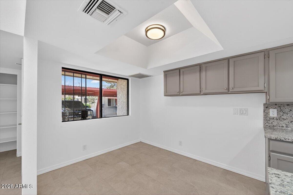 MISTWOOD CONDOMINIUMS - Residential
