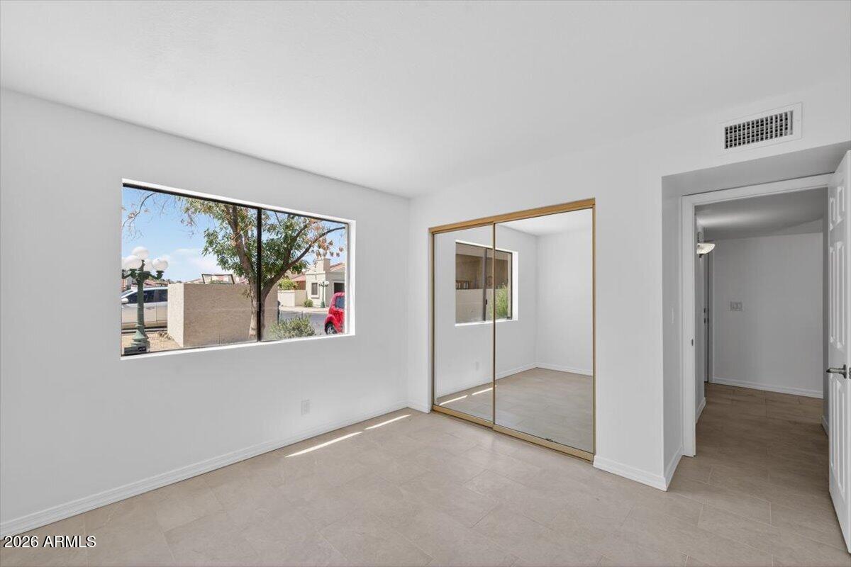 MISTWOOD CONDOMINIUMS - Residential