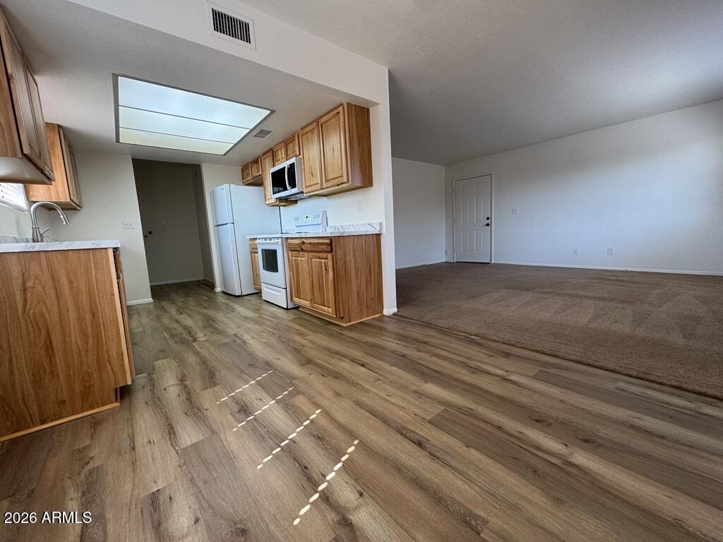 VISTA VILLAGE 3 - Residential