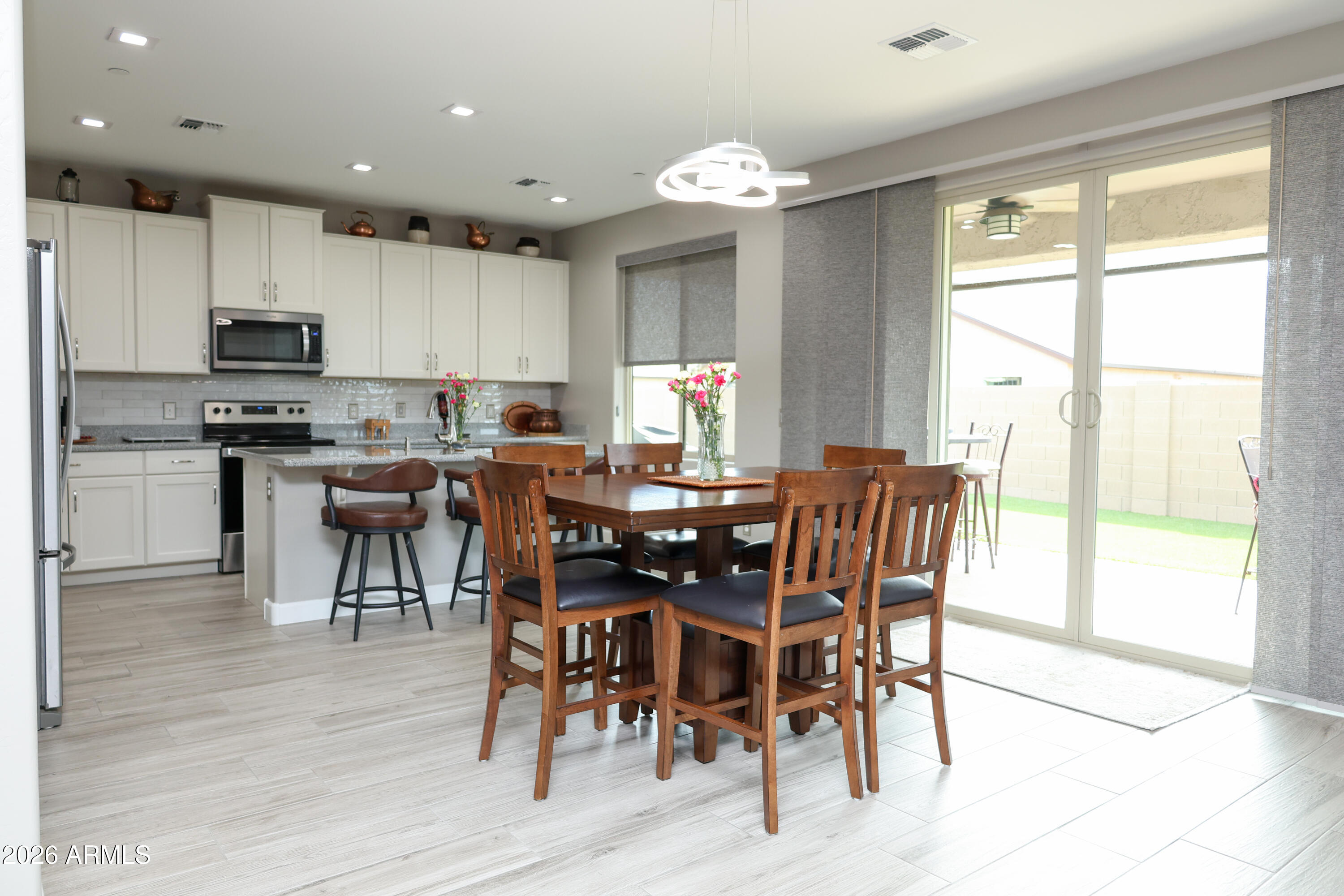 MOUNTAIN GATE - Residential