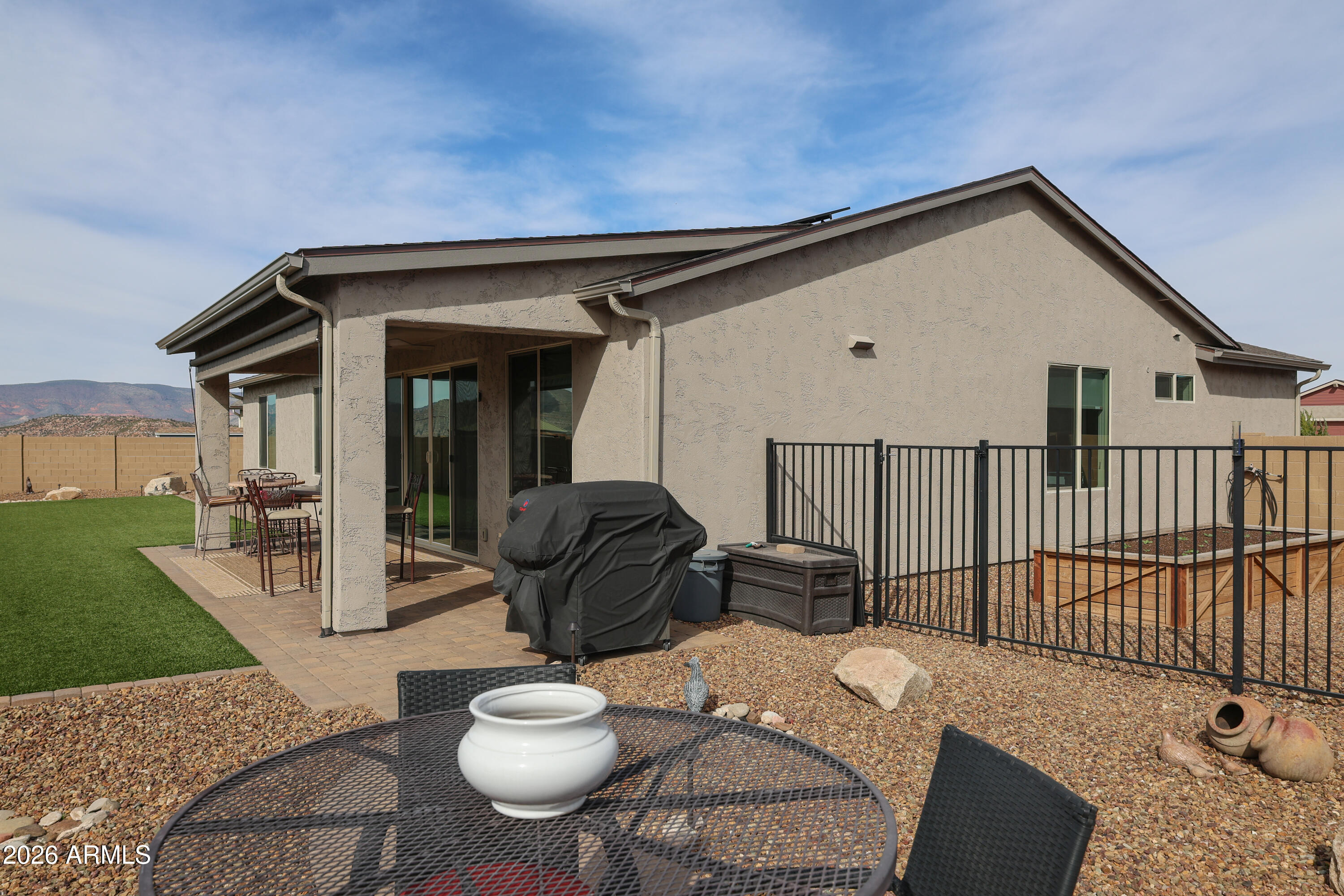 MOUNTAIN GATE - Residential