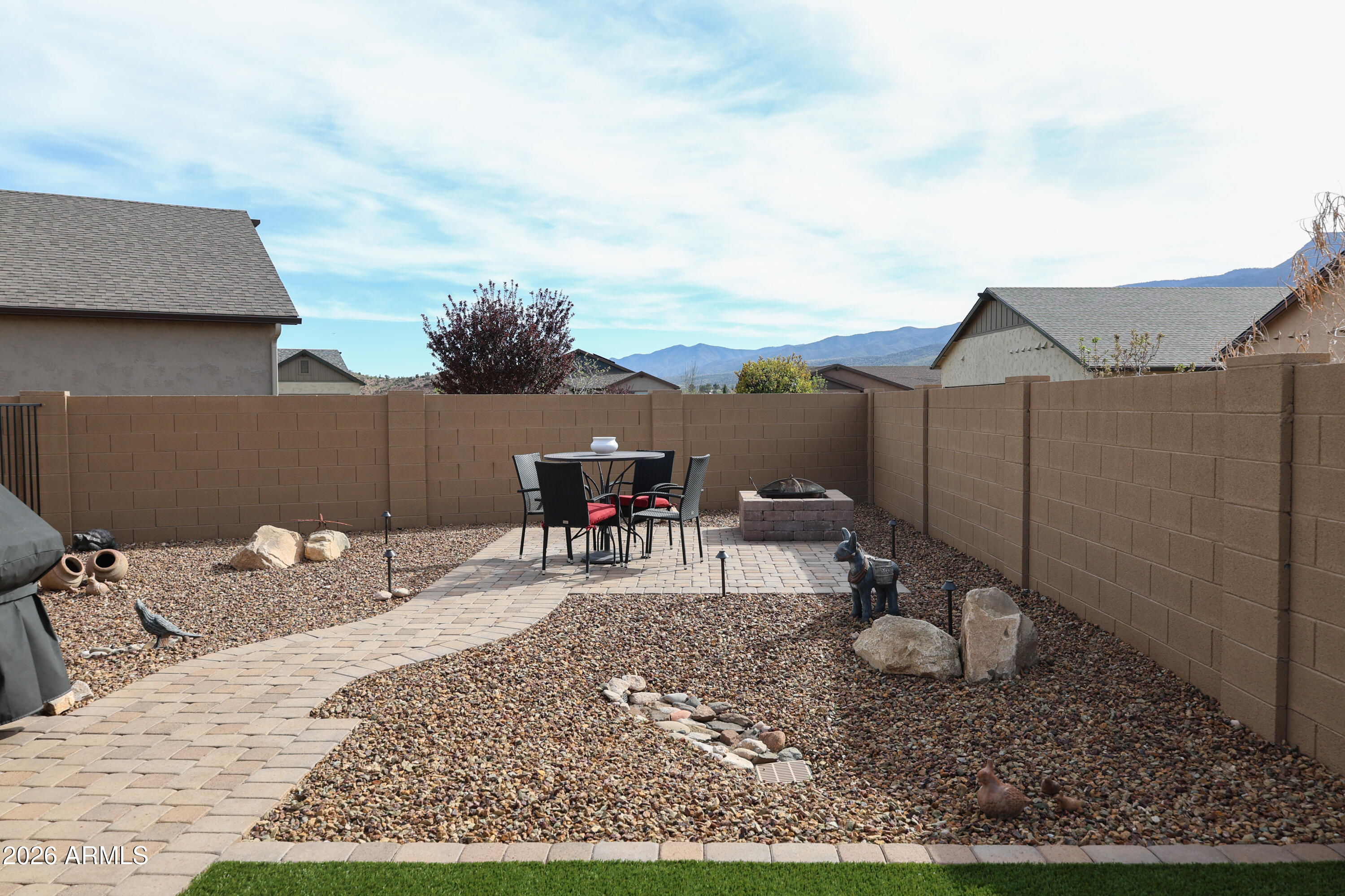 MOUNTAIN GATE - Residential