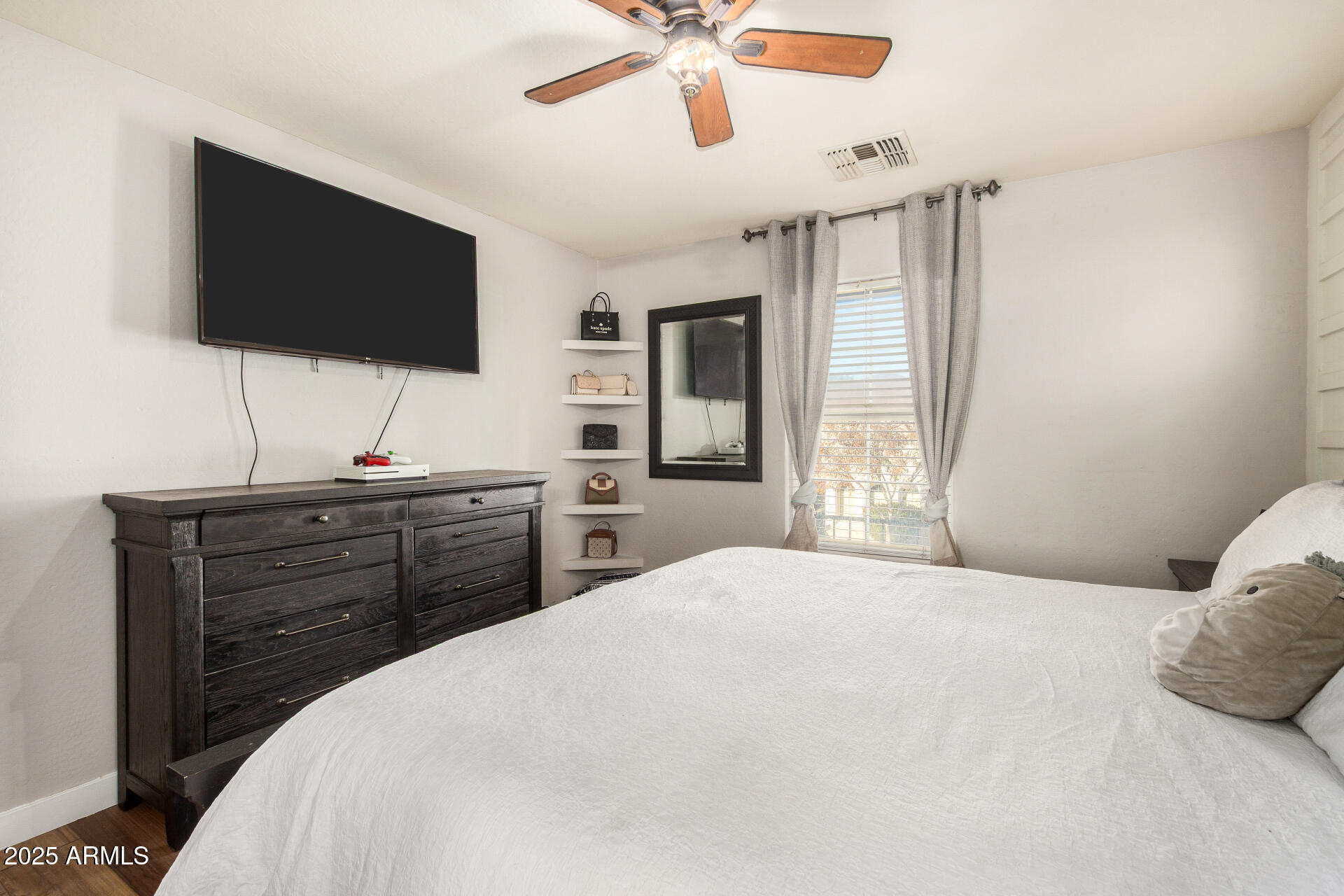NORTHGLEN - Residential Lease
