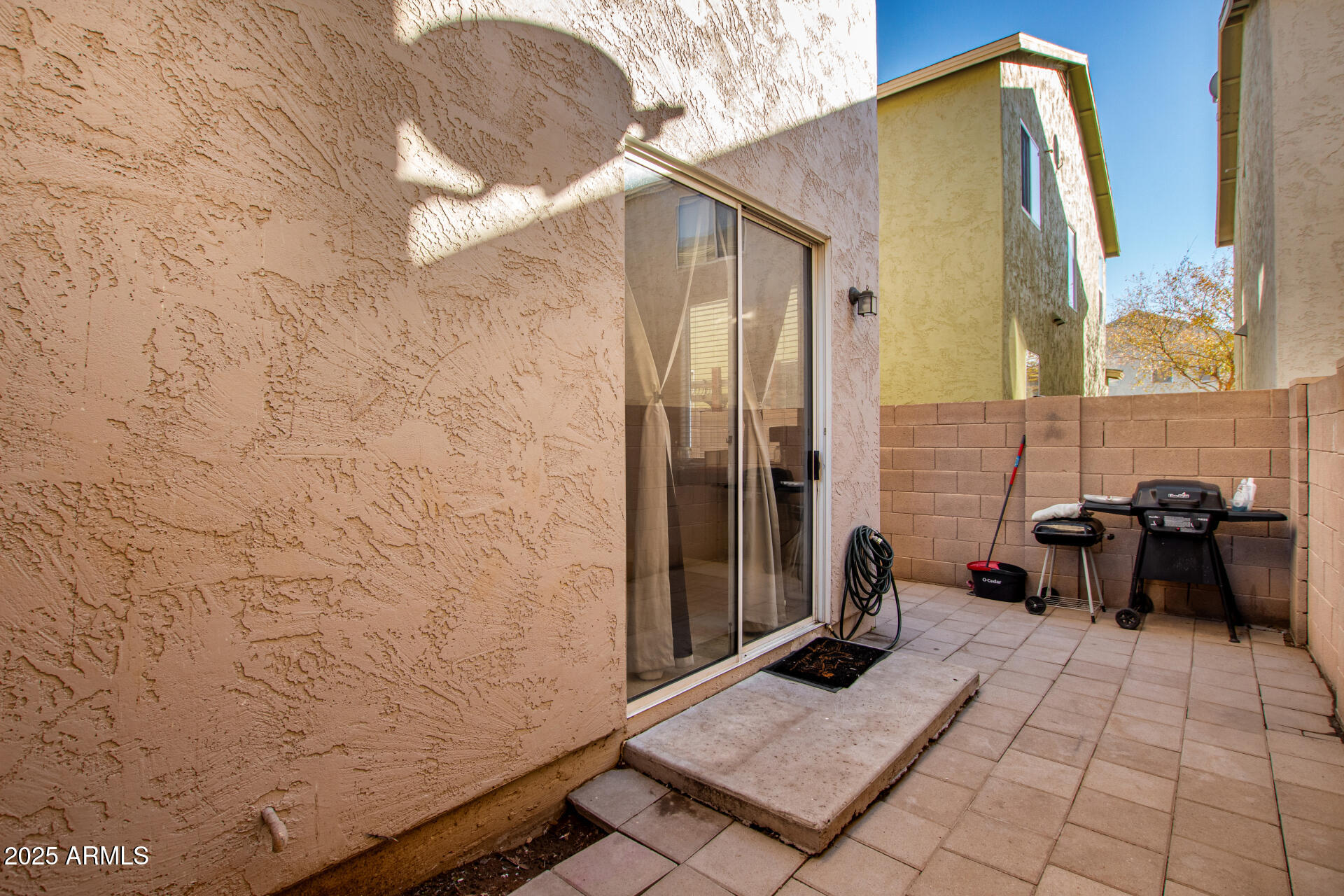 NORTHGLEN - Residential Lease