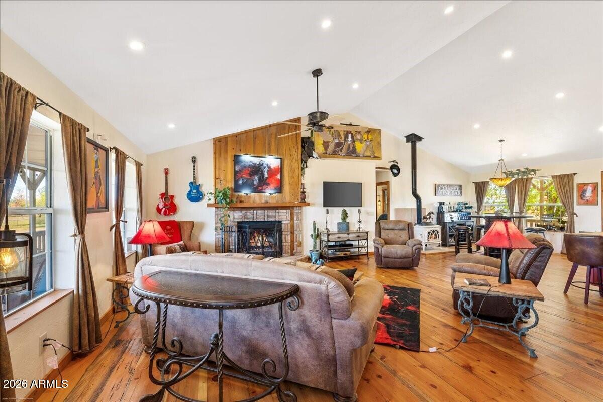 JUNIPER RIDGE - Residential