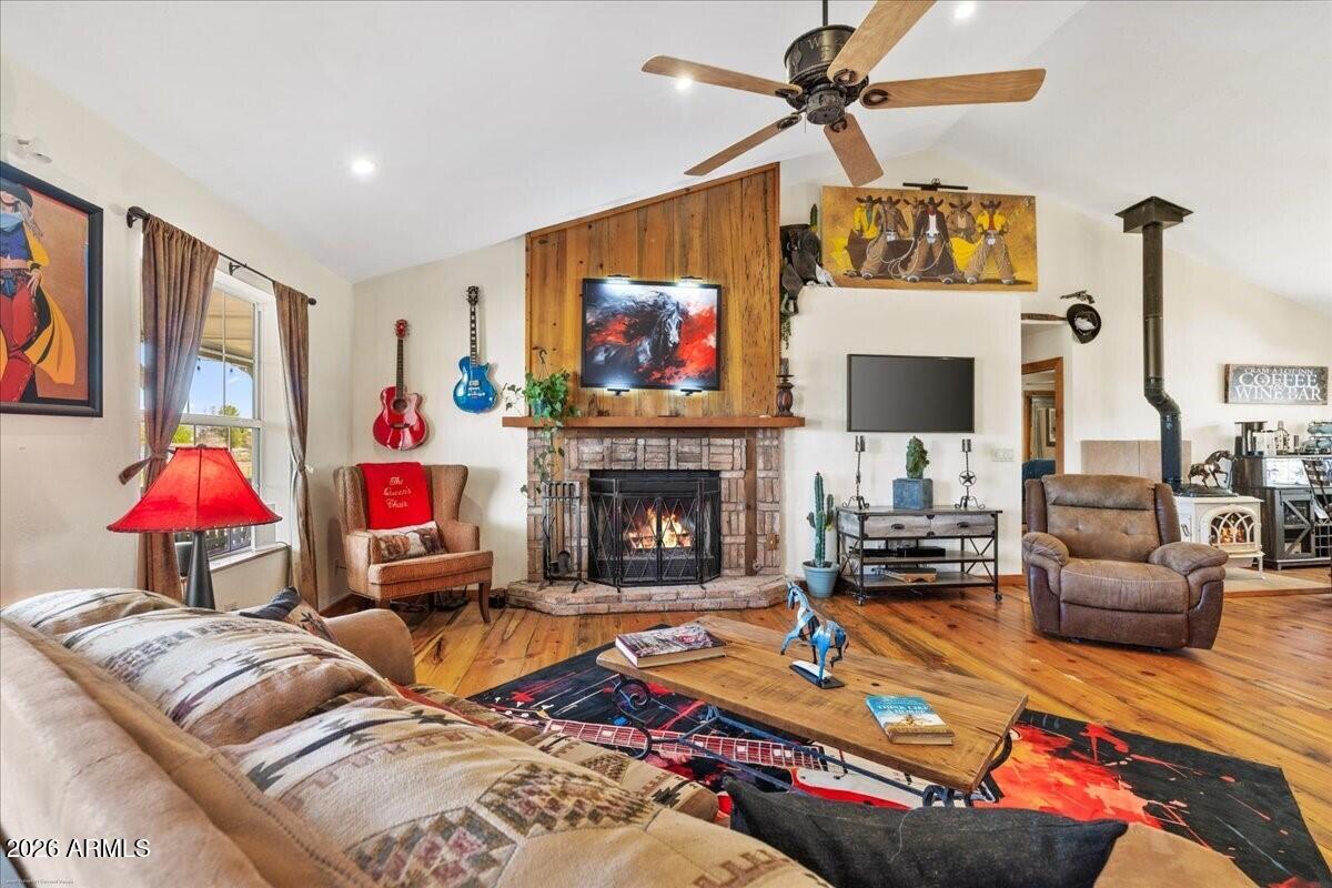 JUNIPER RIDGE - Residential