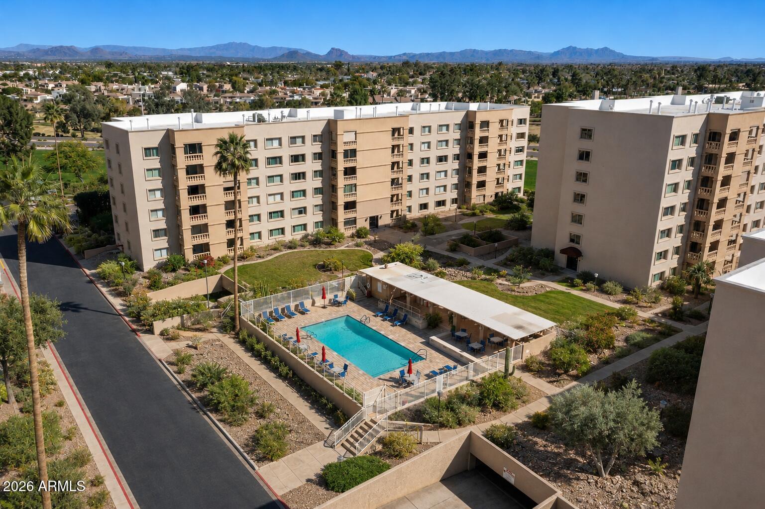 SCOTTSDALE SHADOWS - Residential