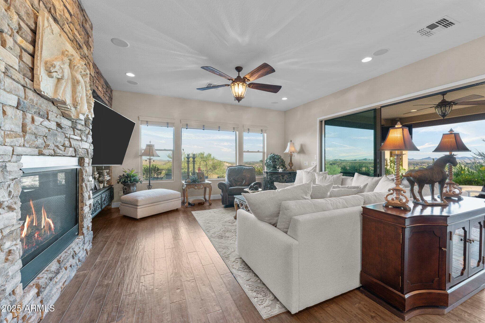 WICKENBURG RANCH - Residential