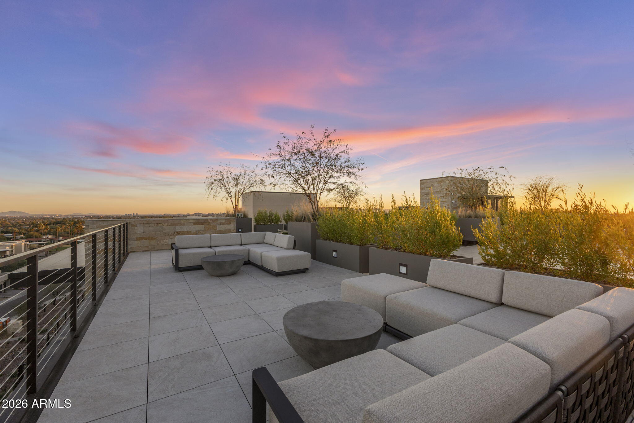 ASCENT AT THE PHOENICIAN CAMELBACK RESIDENCES - Residential