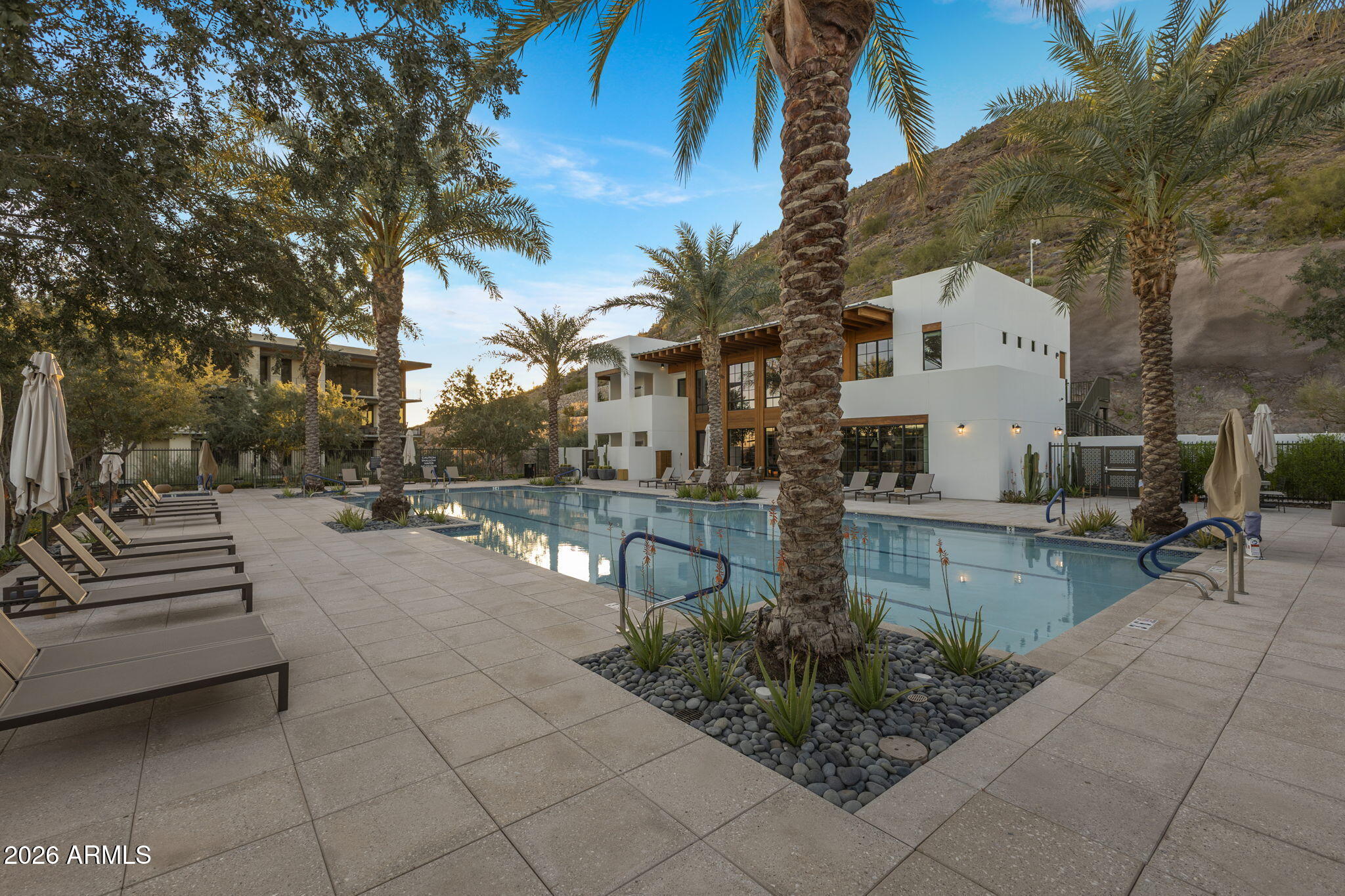 ASCENT AT THE PHOENICIAN CAMELBACK RESIDENCES - Residential