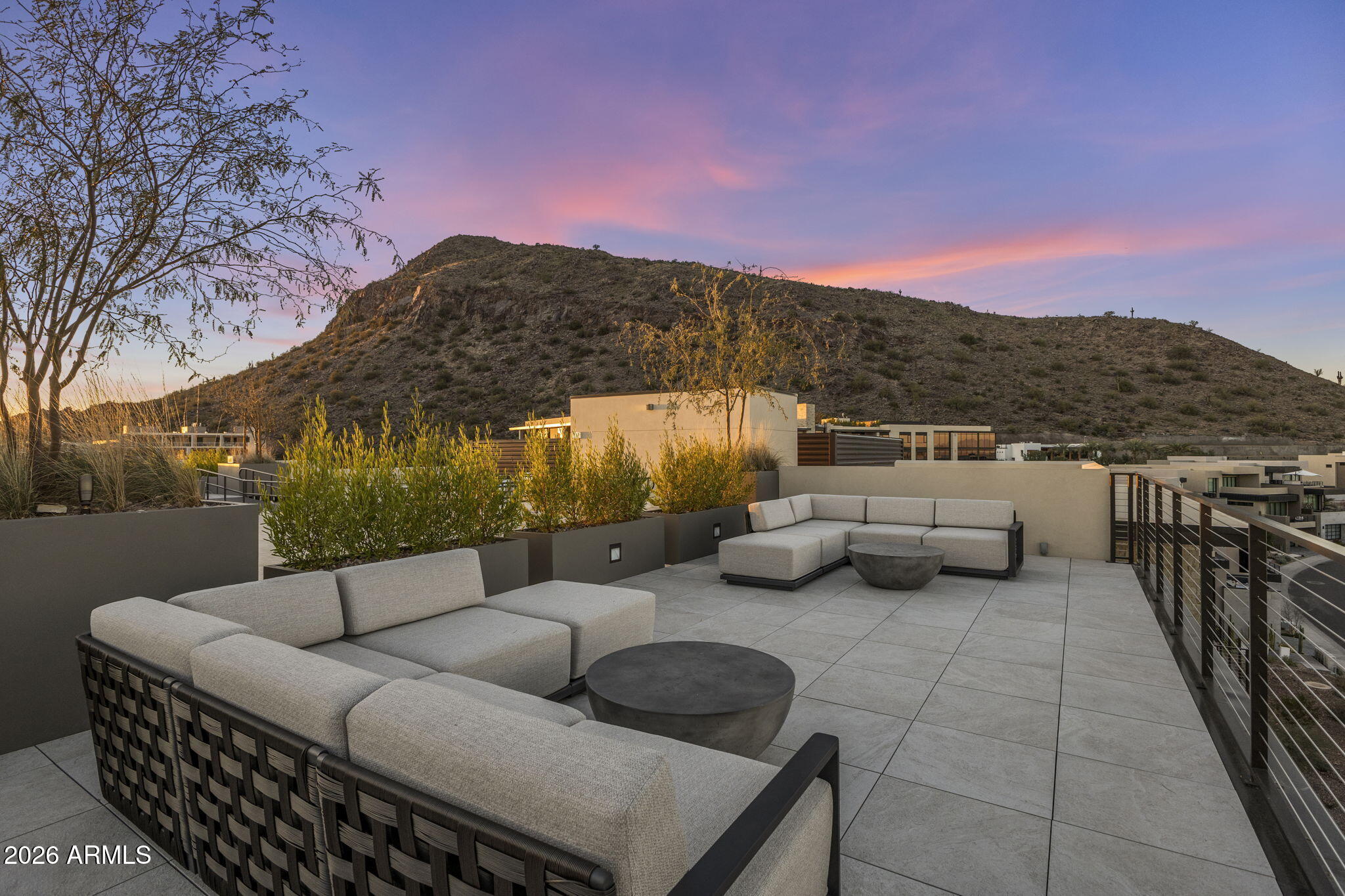 ASCENT AT THE PHOENICIAN CAMELBACK RESIDENCES - Residential