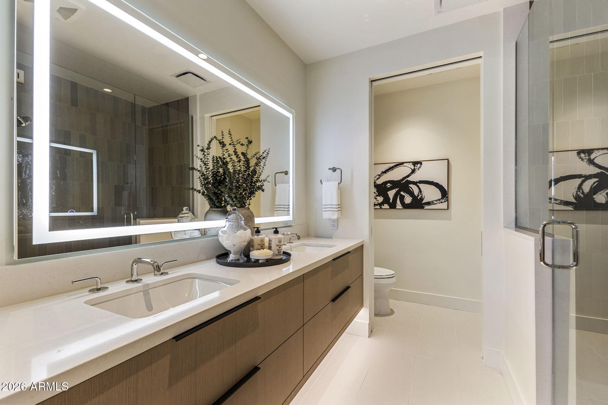 ASCENT AT THE PHOENICIAN CAMELBACK RESIDENCES - Residential