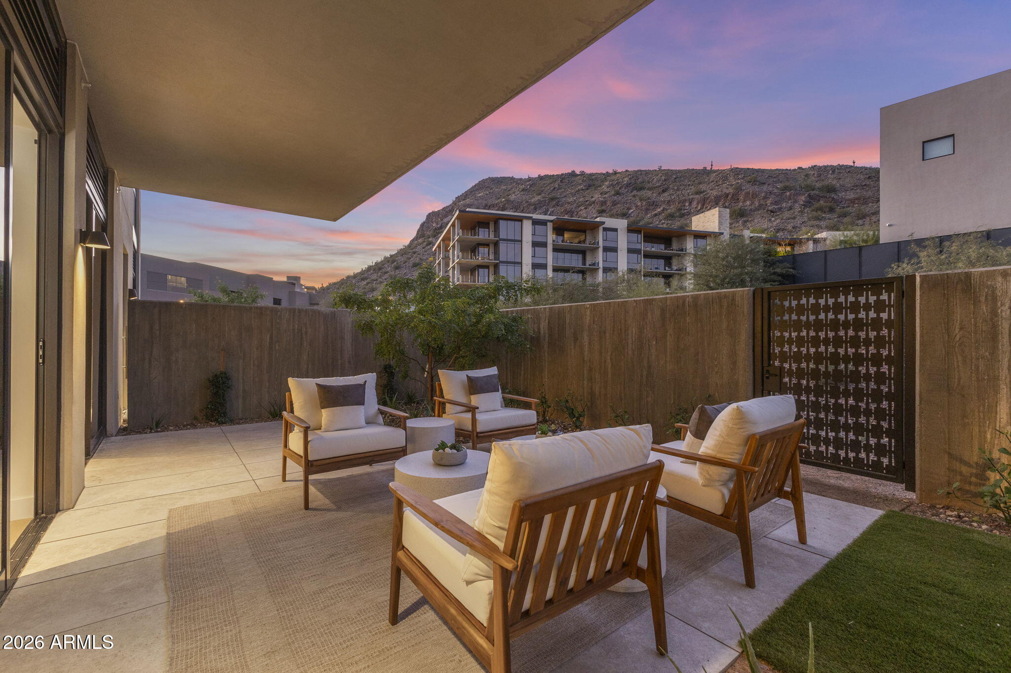 ASCENT AT THE PHOENICIAN CAMELBACK RESIDENCES - Residential
