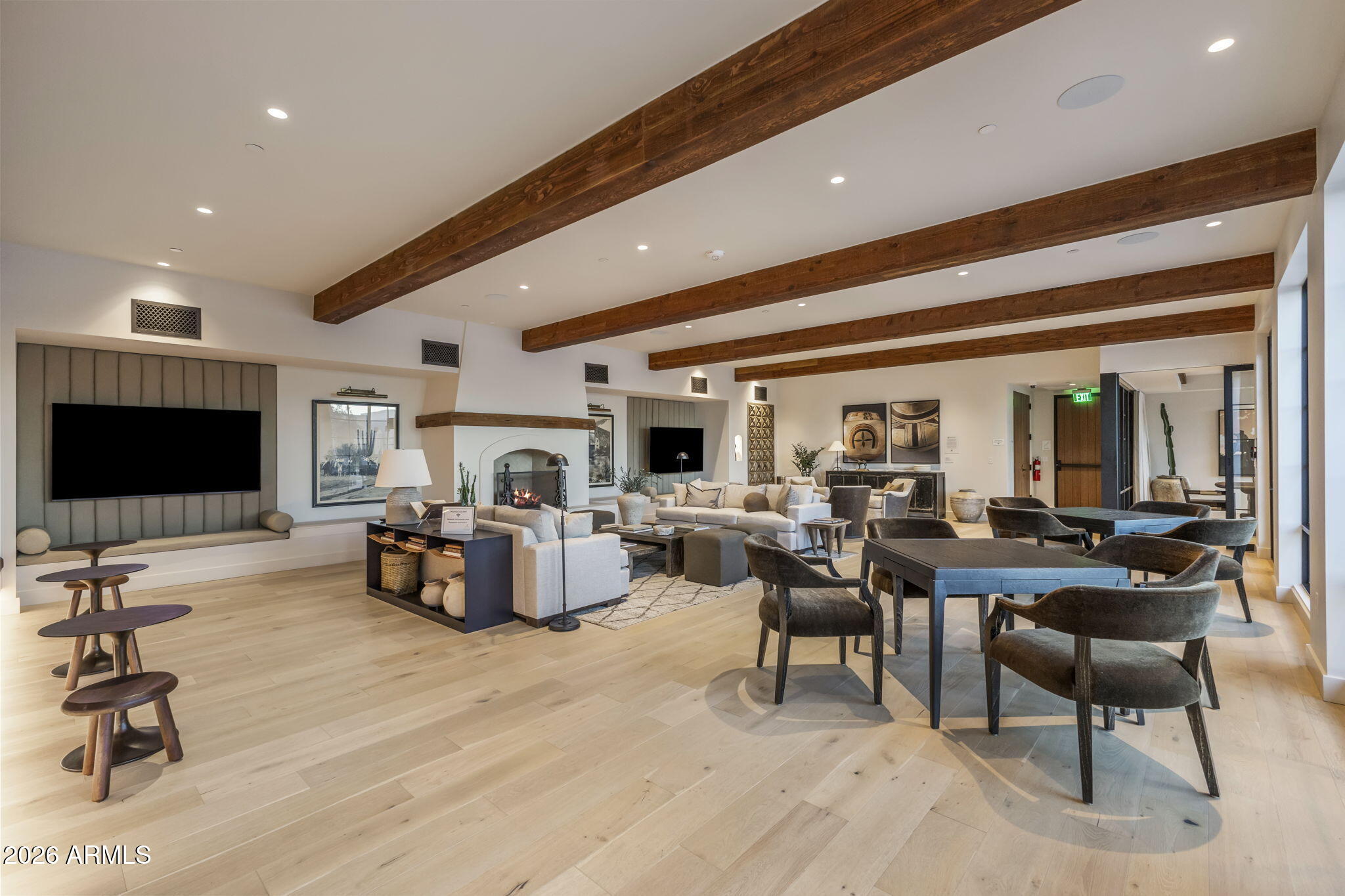 ASCENT AT THE PHOENICIAN CAMELBACK RESIDENCES - Residential