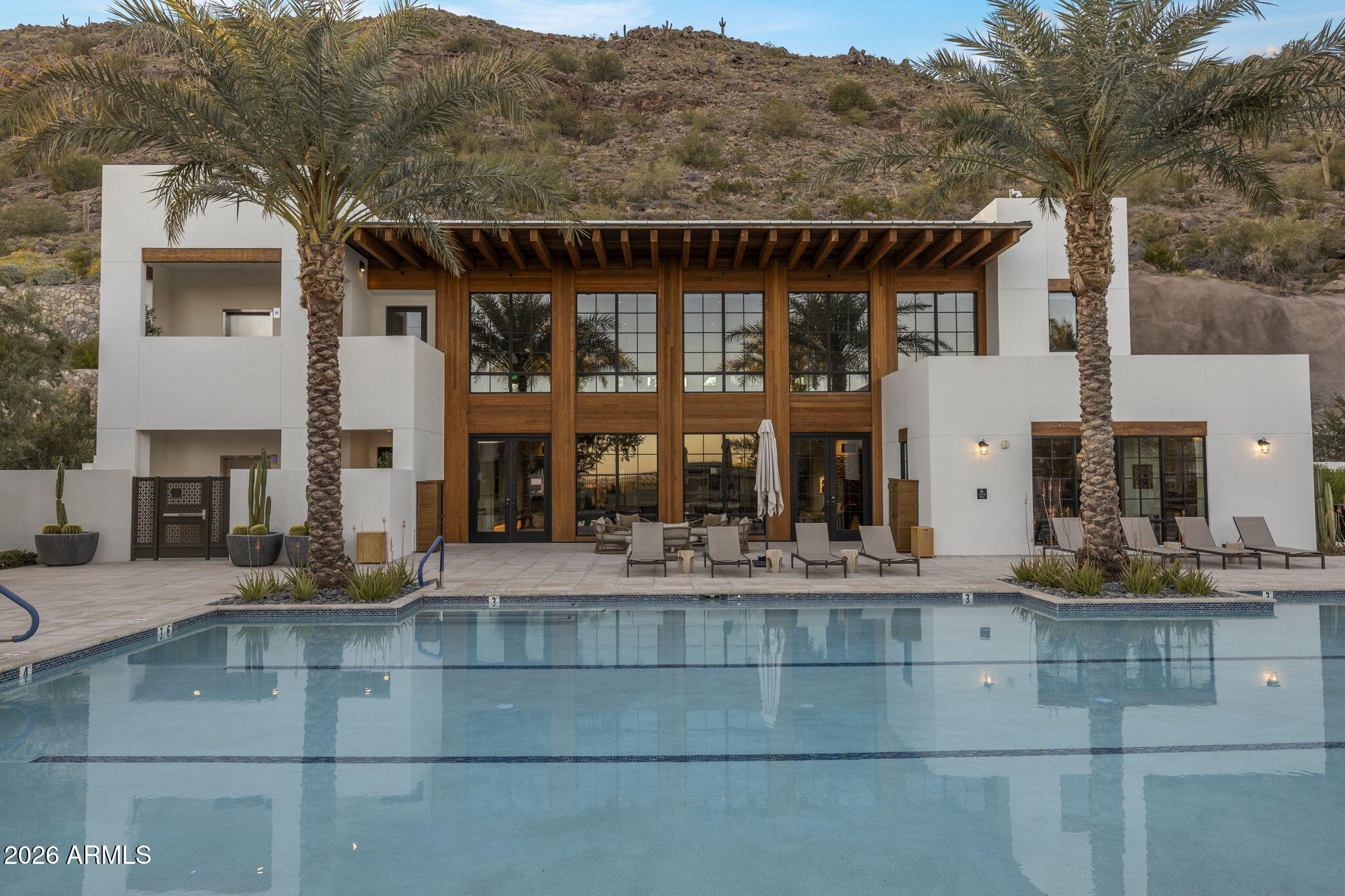 ASCENT AT THE PHOENICIAN CAMELBACK RESIDENCES - Residential