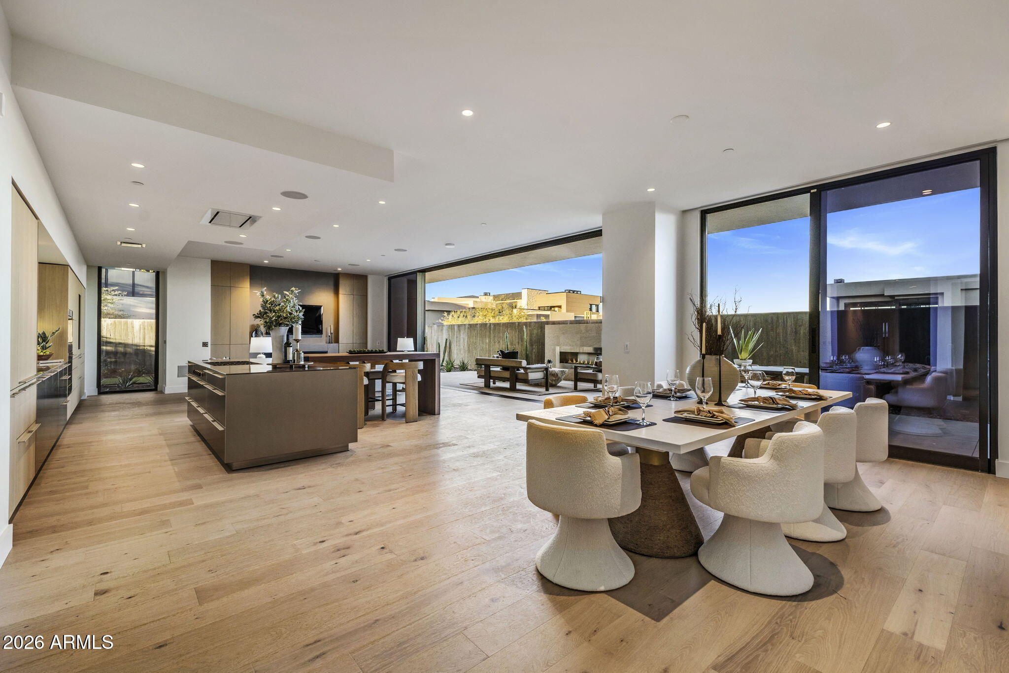 ASCENT AT THE PHOENICIAN CAMELBACK RESIDENCES - Residential