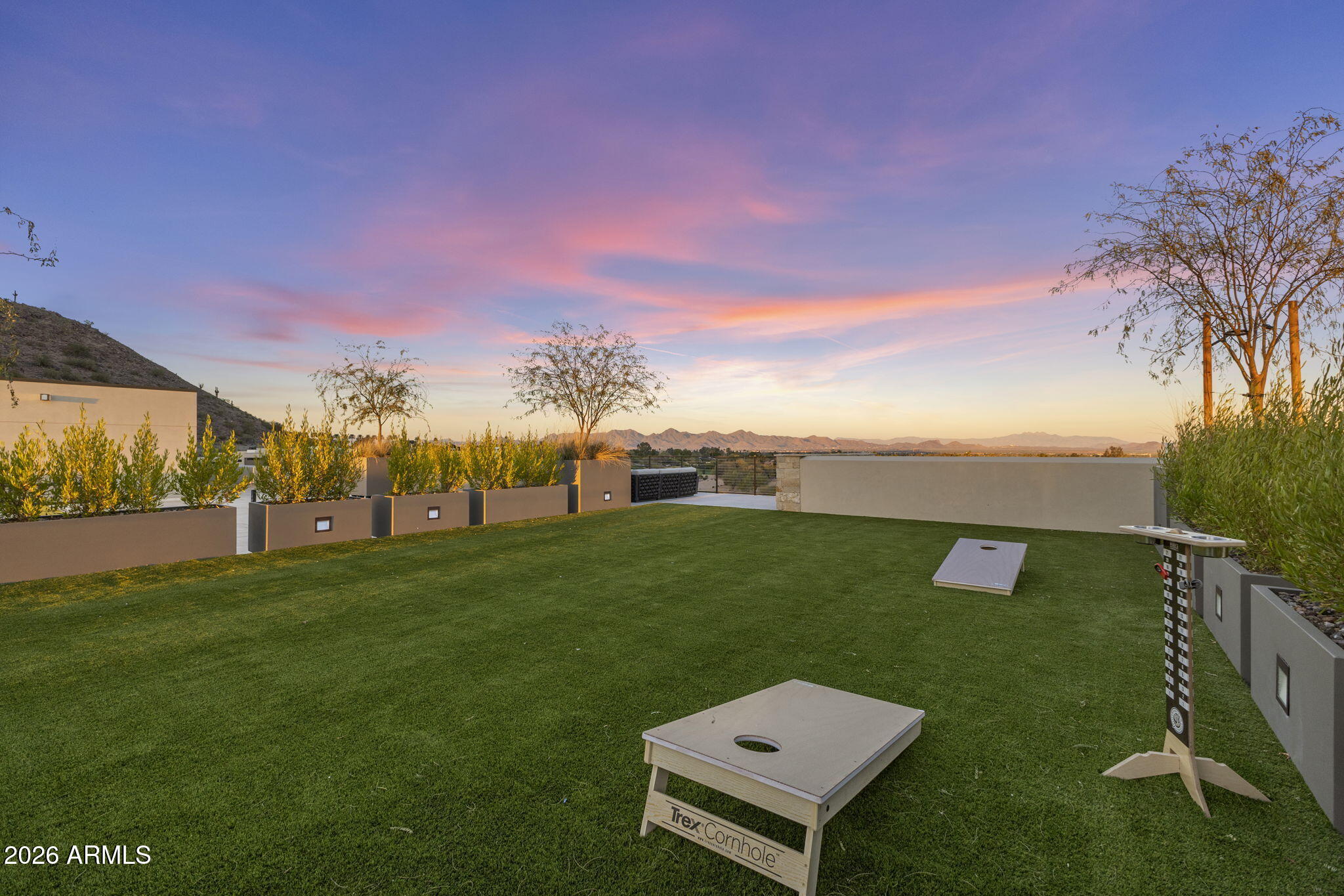 ASCENT AT THE PHOENICIAN CAMELBACK RESIDENCES - Residential