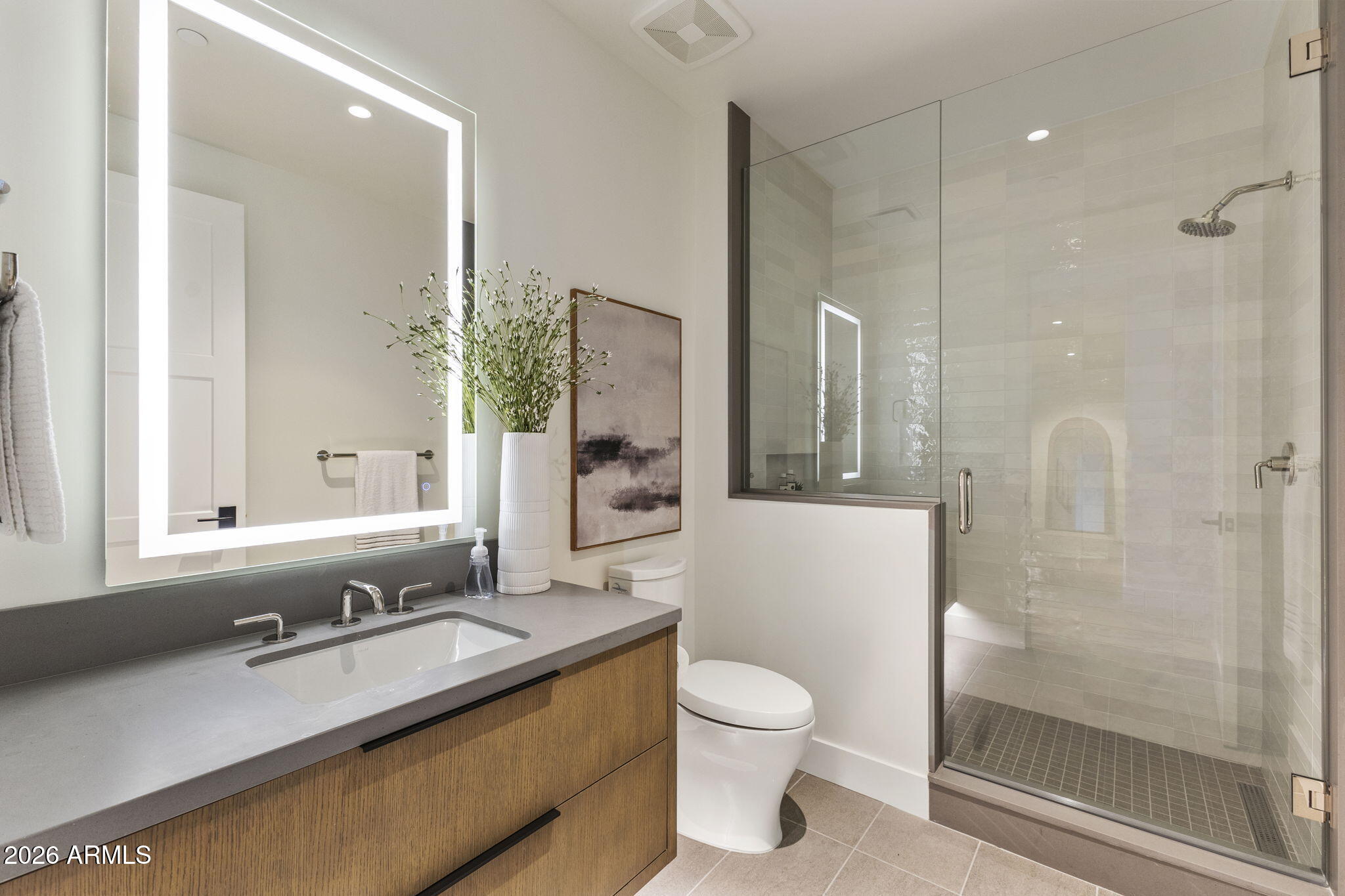ASCENT AT THE PHOENICIAN CAMELBACK RESIDENCES - Residential