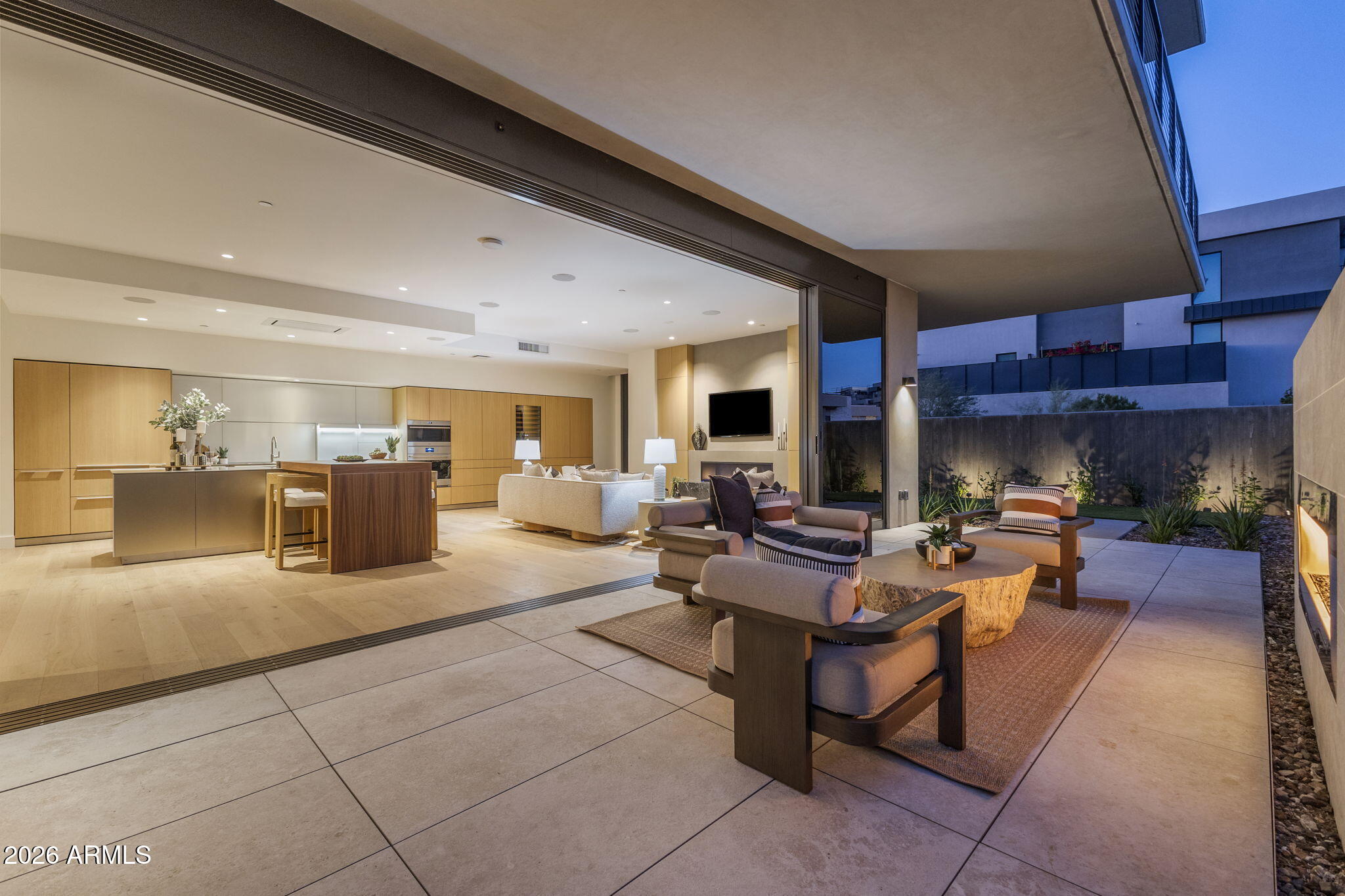 ASCENT AT THE PHOENICIAN CAMELBACK RESIDENCES - Residential