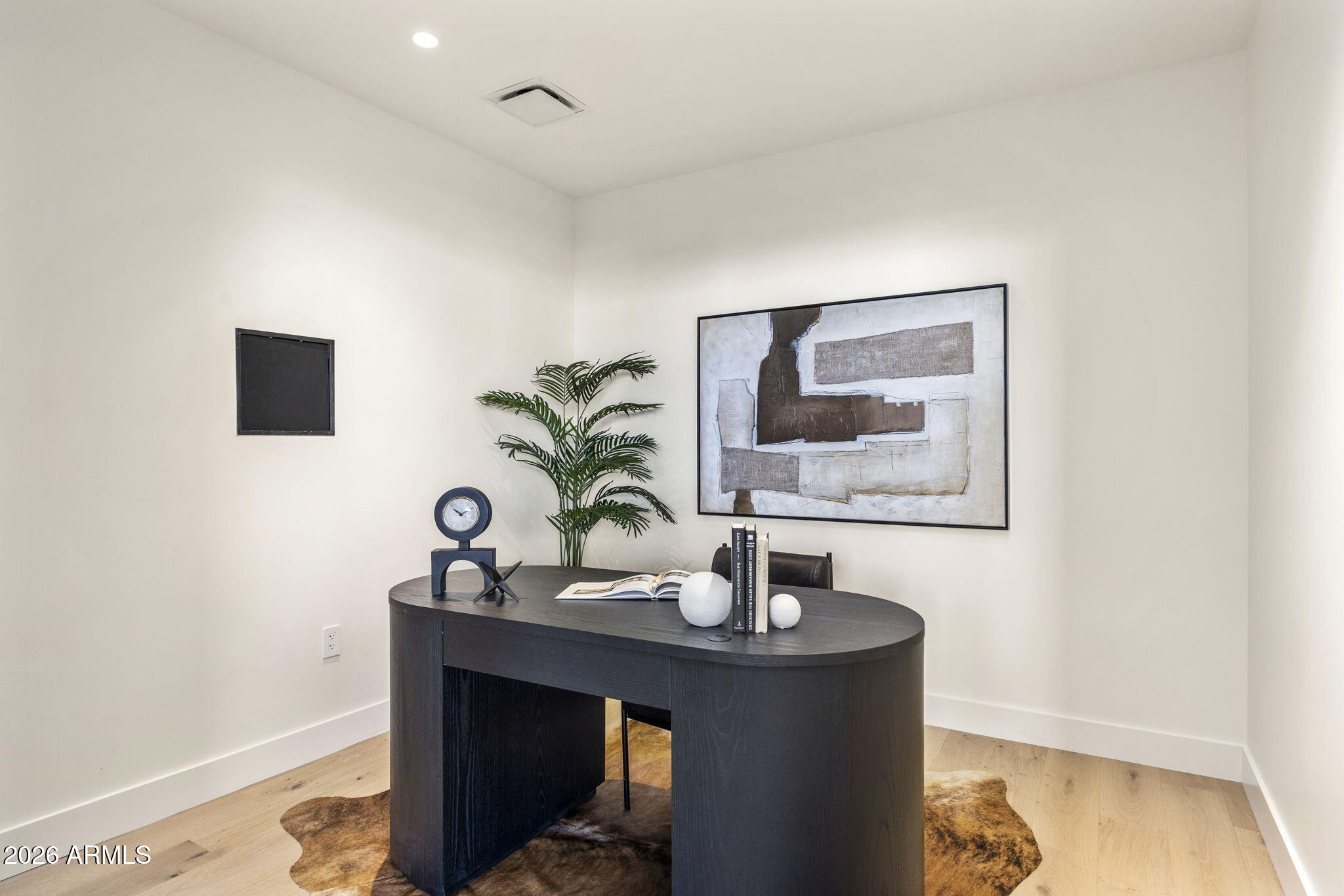 ASCENT AT THE PHOENICIAN CAMELBACK RESIDENCES - Residential