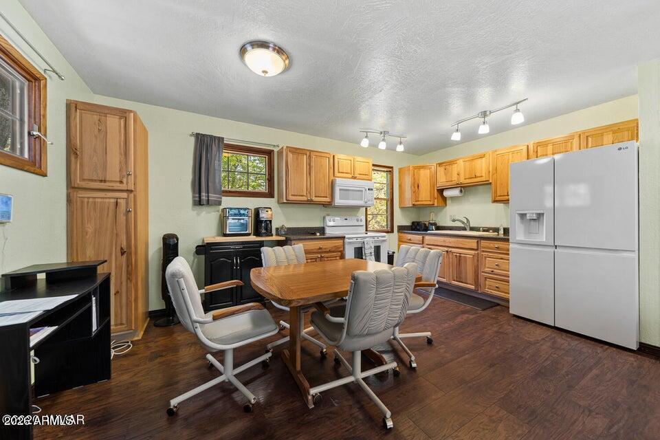 PINETOP COUNTRY CLUB MOBILE HOMES UNIT 1 - Residential