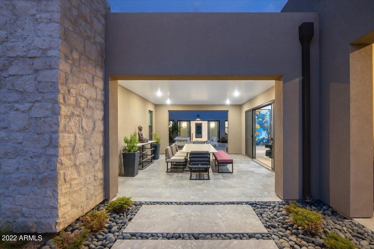 WHITE HORSE - Residential