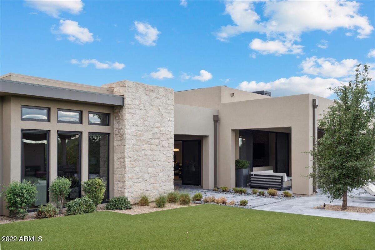 WHITE HORSE - Residential