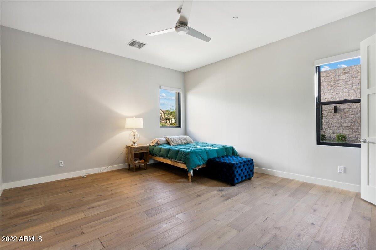WHITE HORSE - Residential