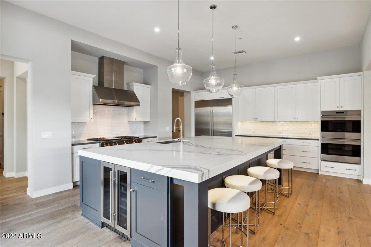 WHITE HORSE - Residential