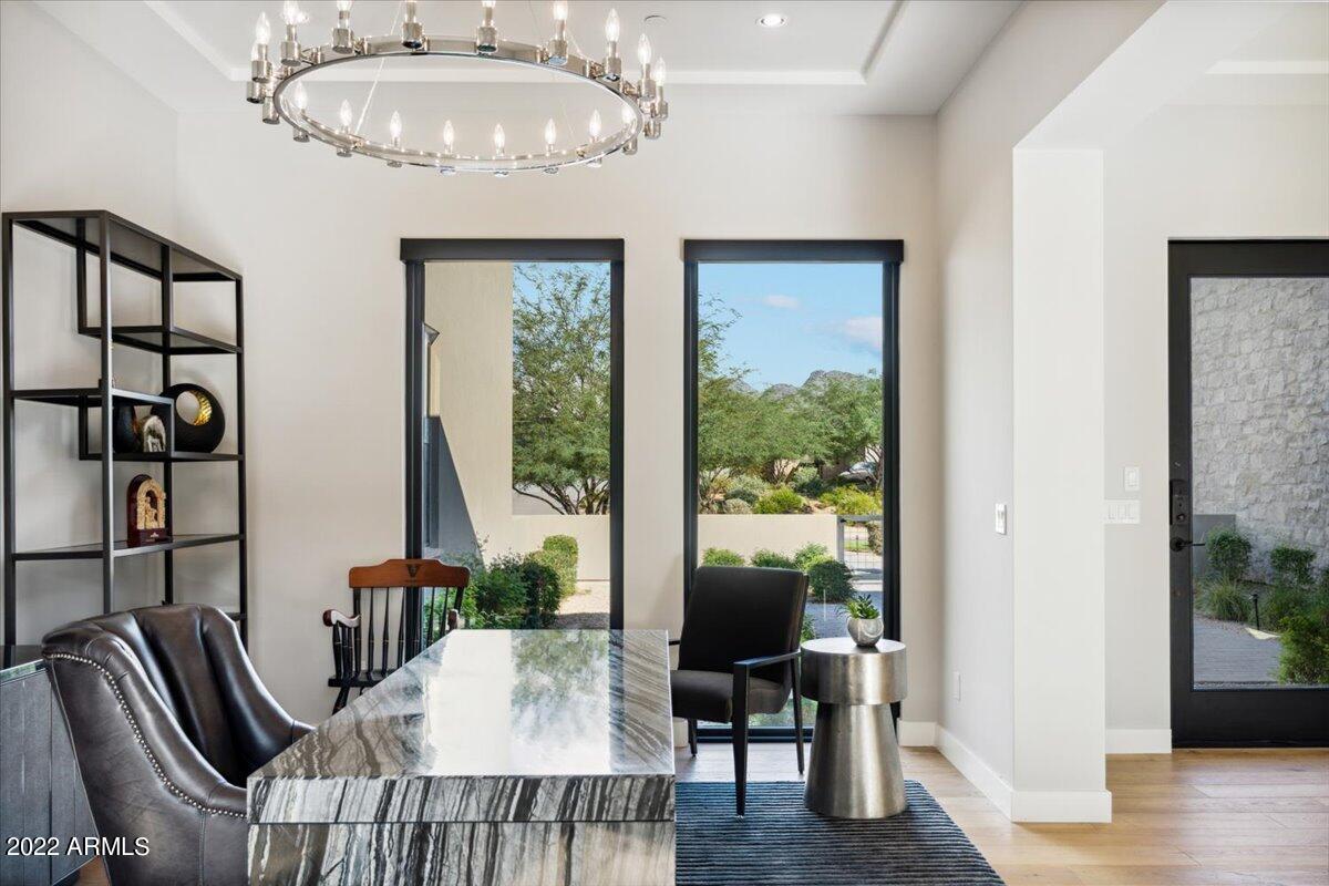 WHITE HORSE - Residential
