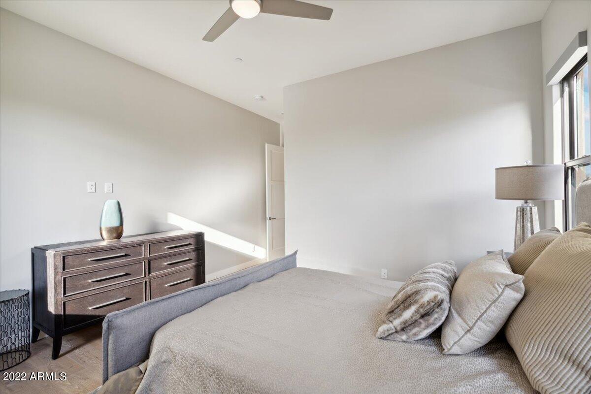 WHITE HORSE - Residential