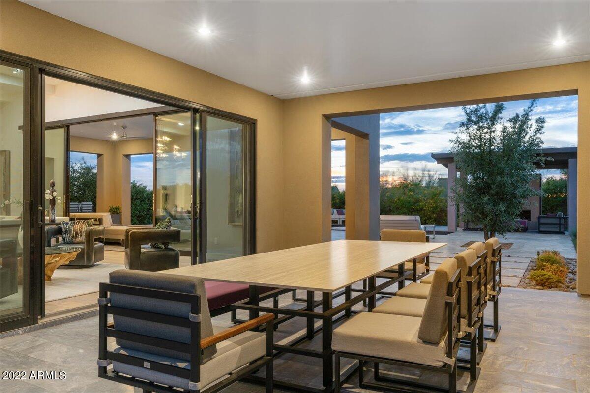 WHITE HORSE - Residential