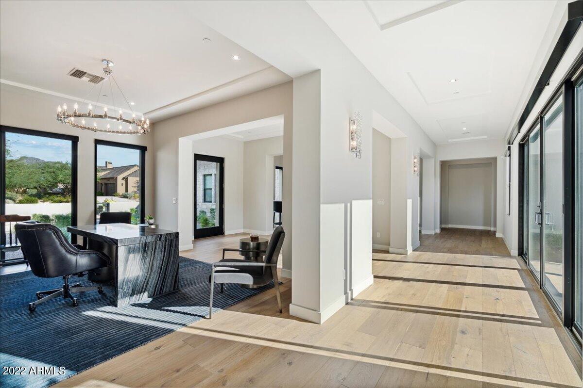 WHITE HORSE - Residential