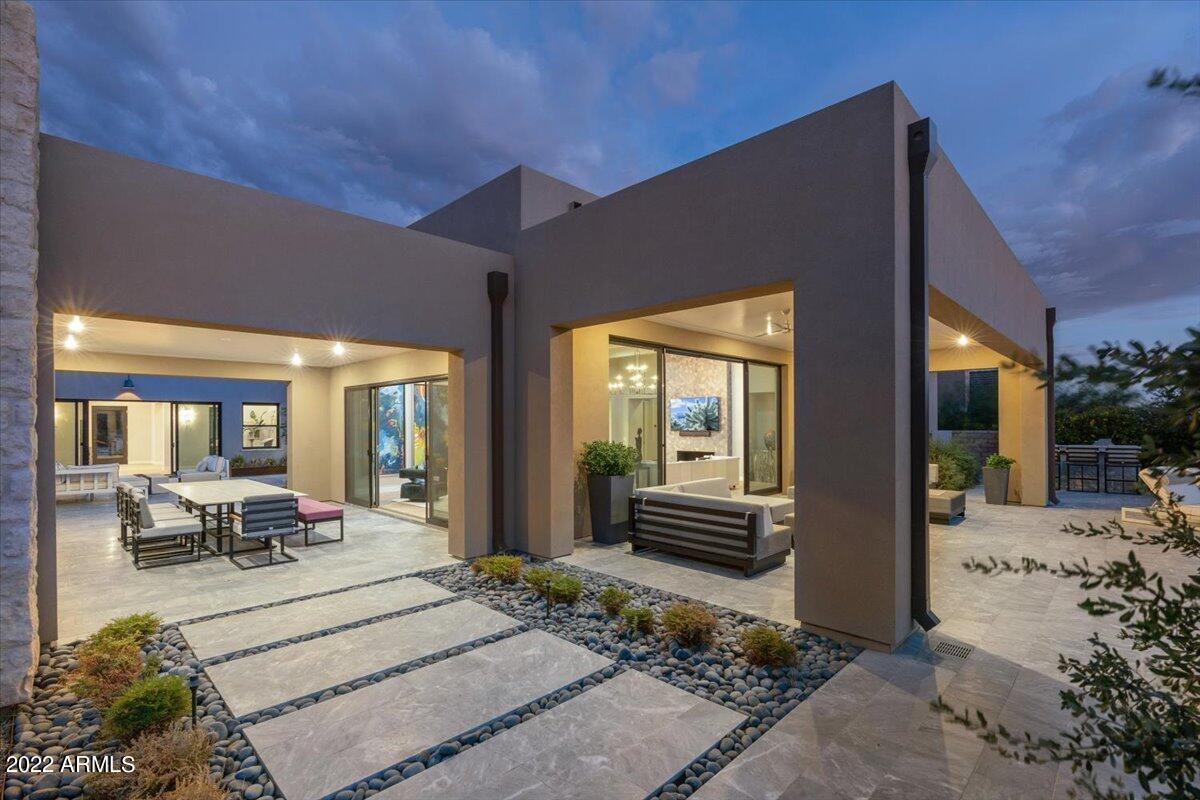 WHITE HORSE - Residential