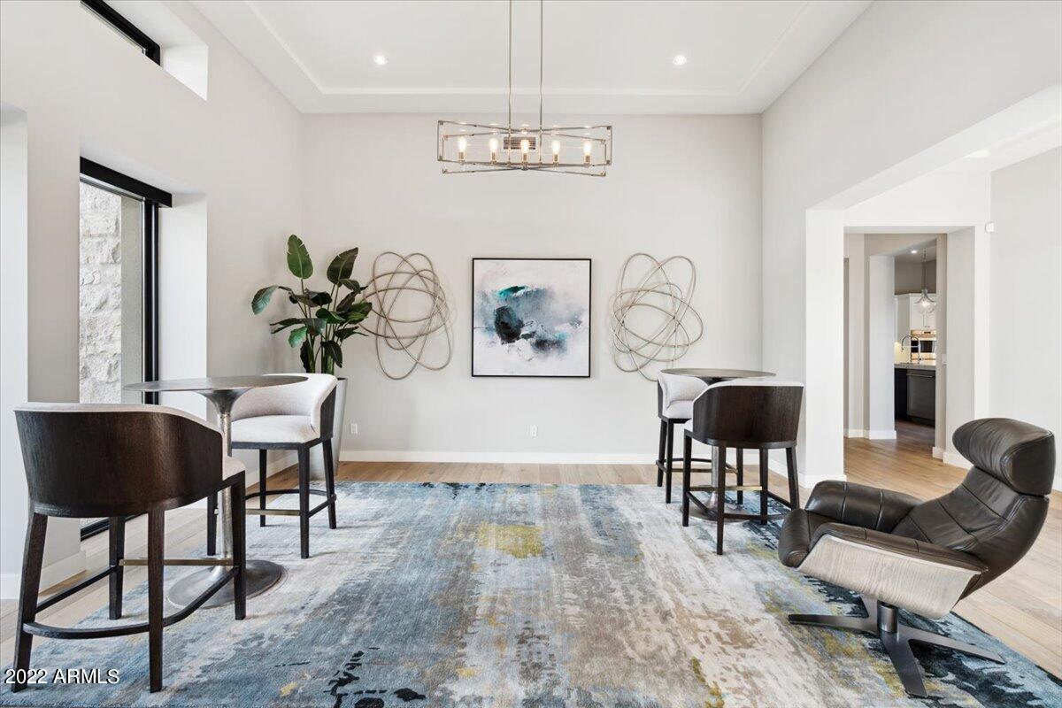 WHITE HORSE - Residential