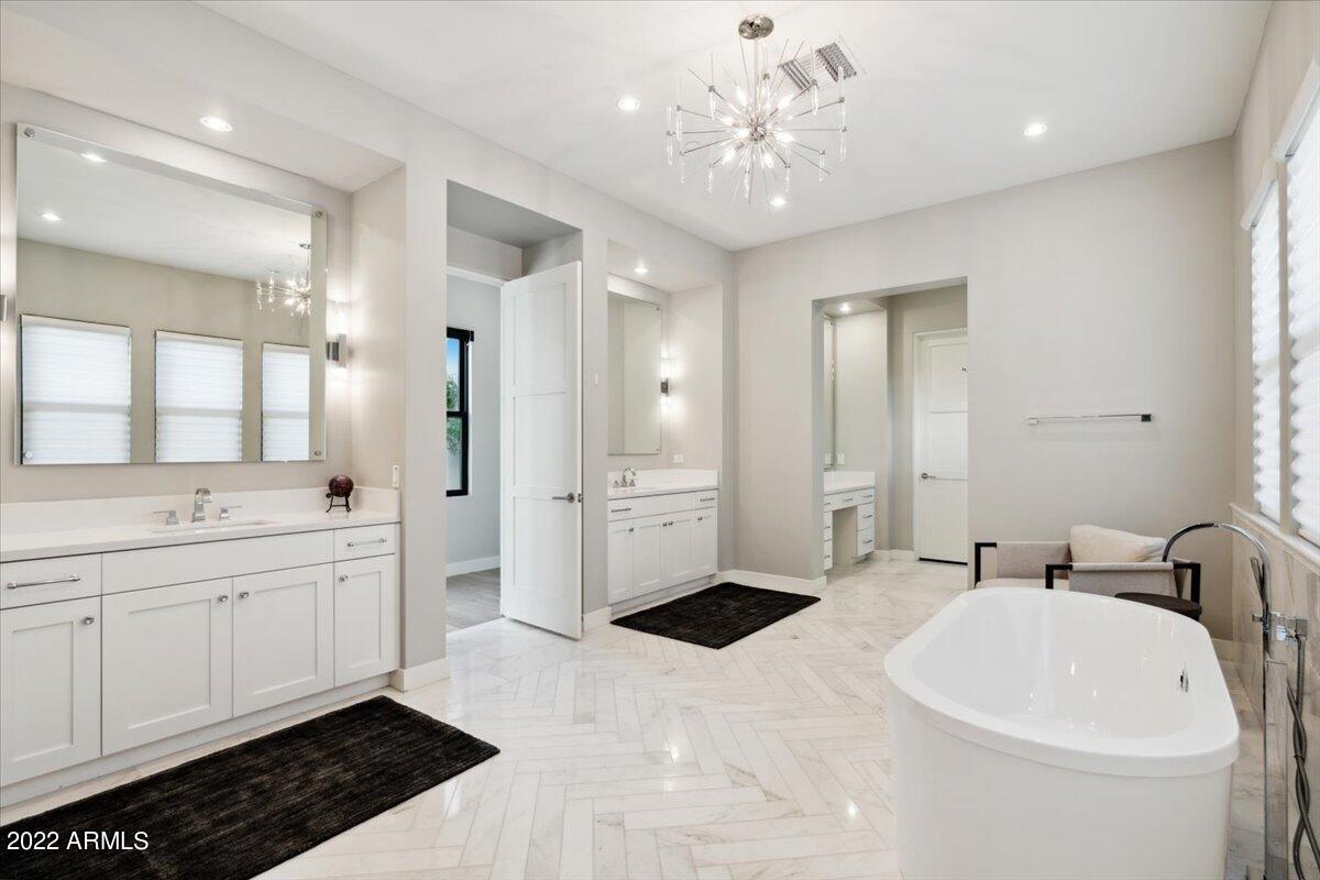 WHITE HORSE - Residential