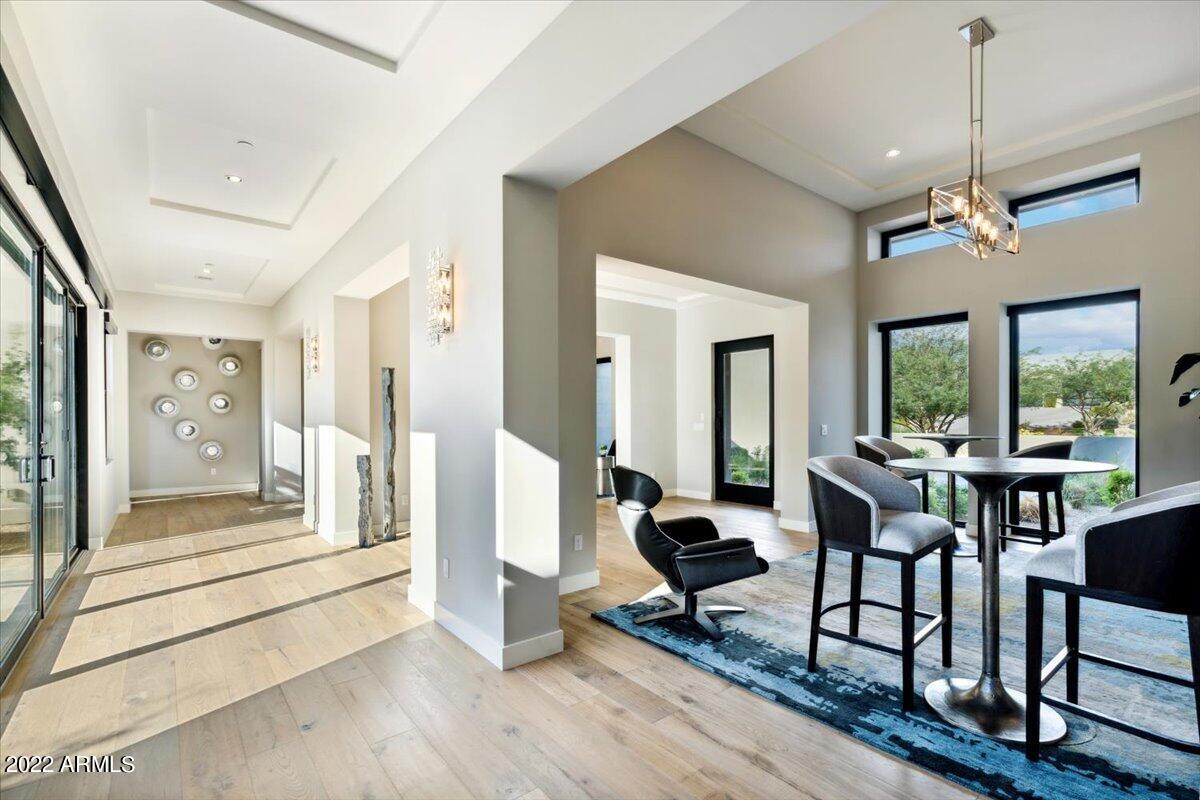 WHITE HORSE - Residential