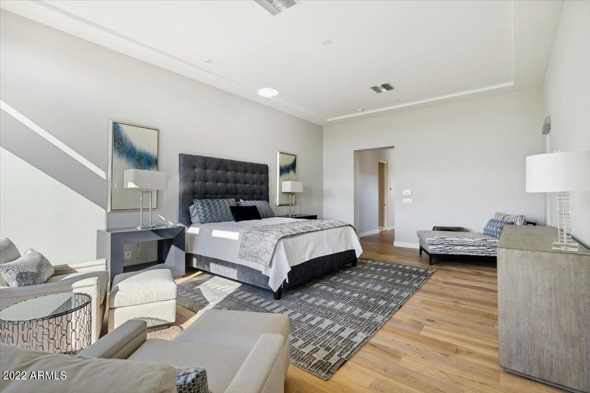 WHITE HORSE - Residential