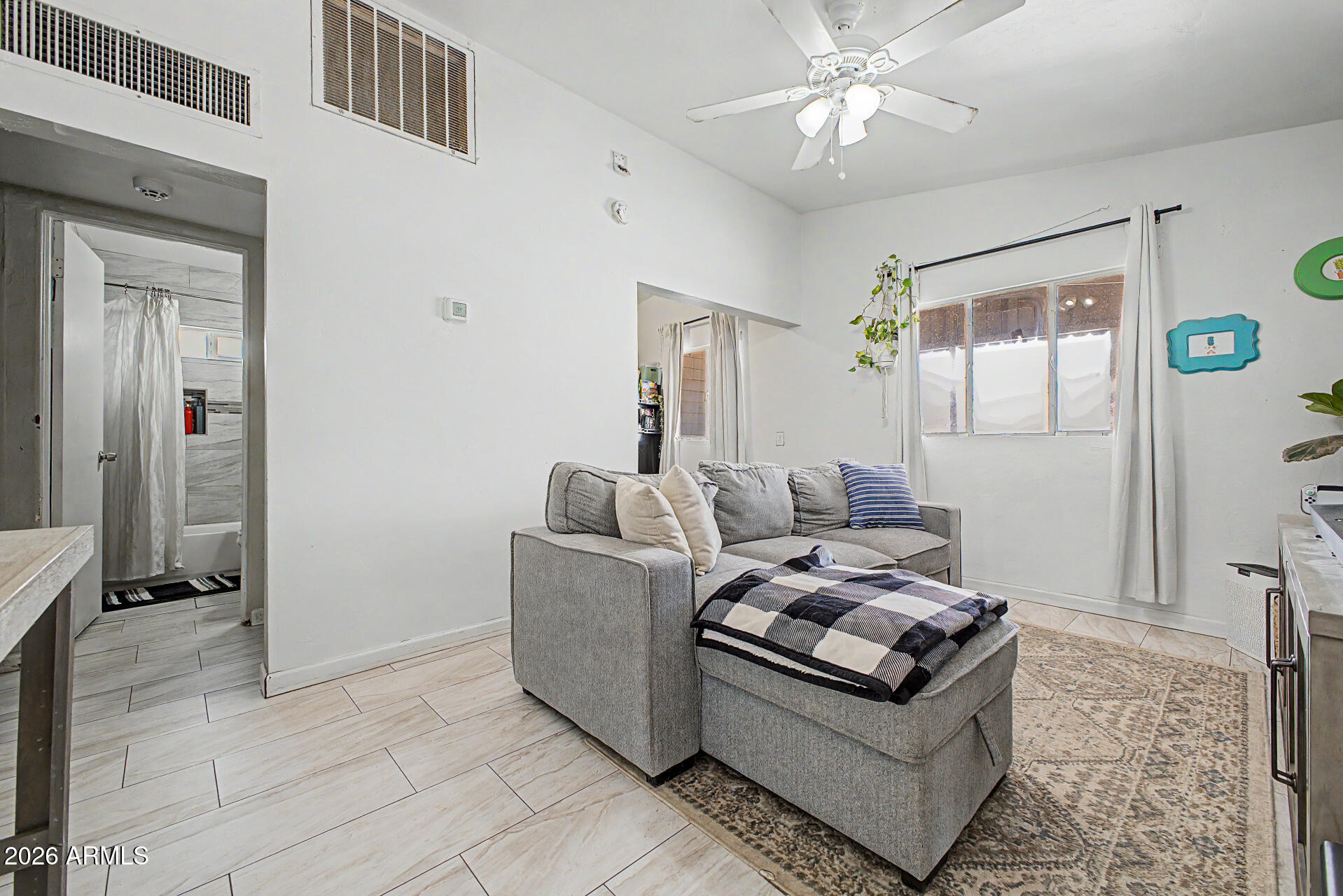 PALOMAR HOMES 3 - Residential