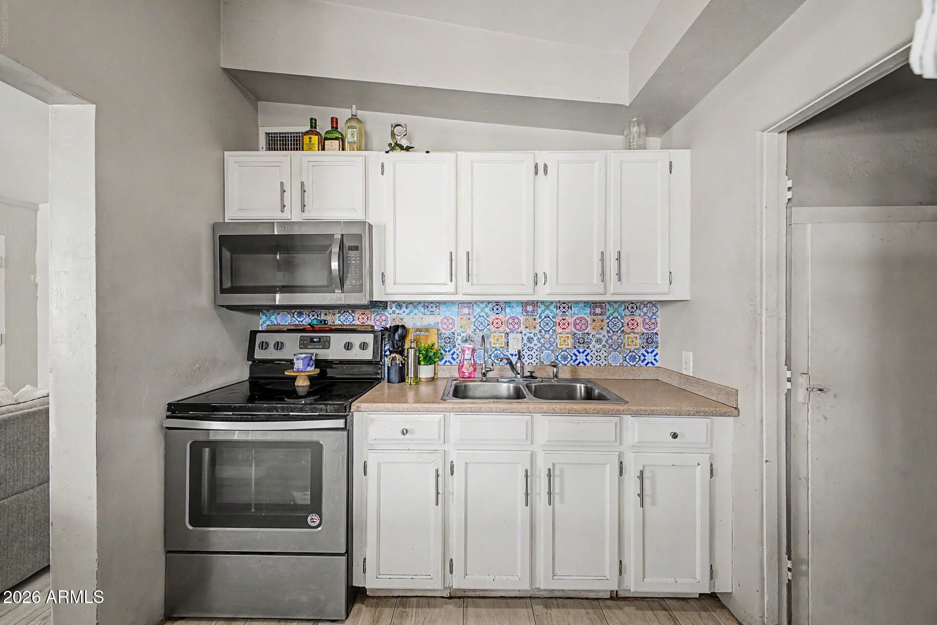 PALOMAR HOMES 3 - Residential