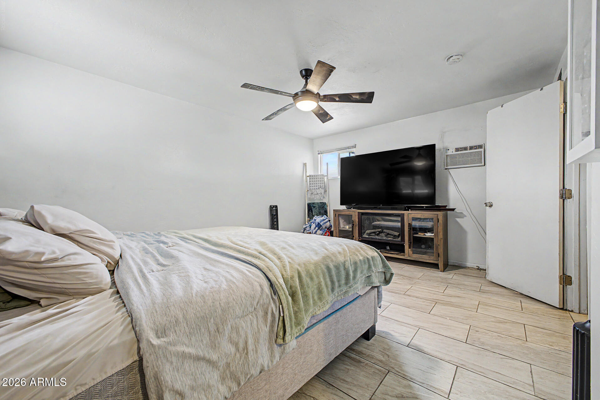 PALOMAR HOMES 3 - Residential