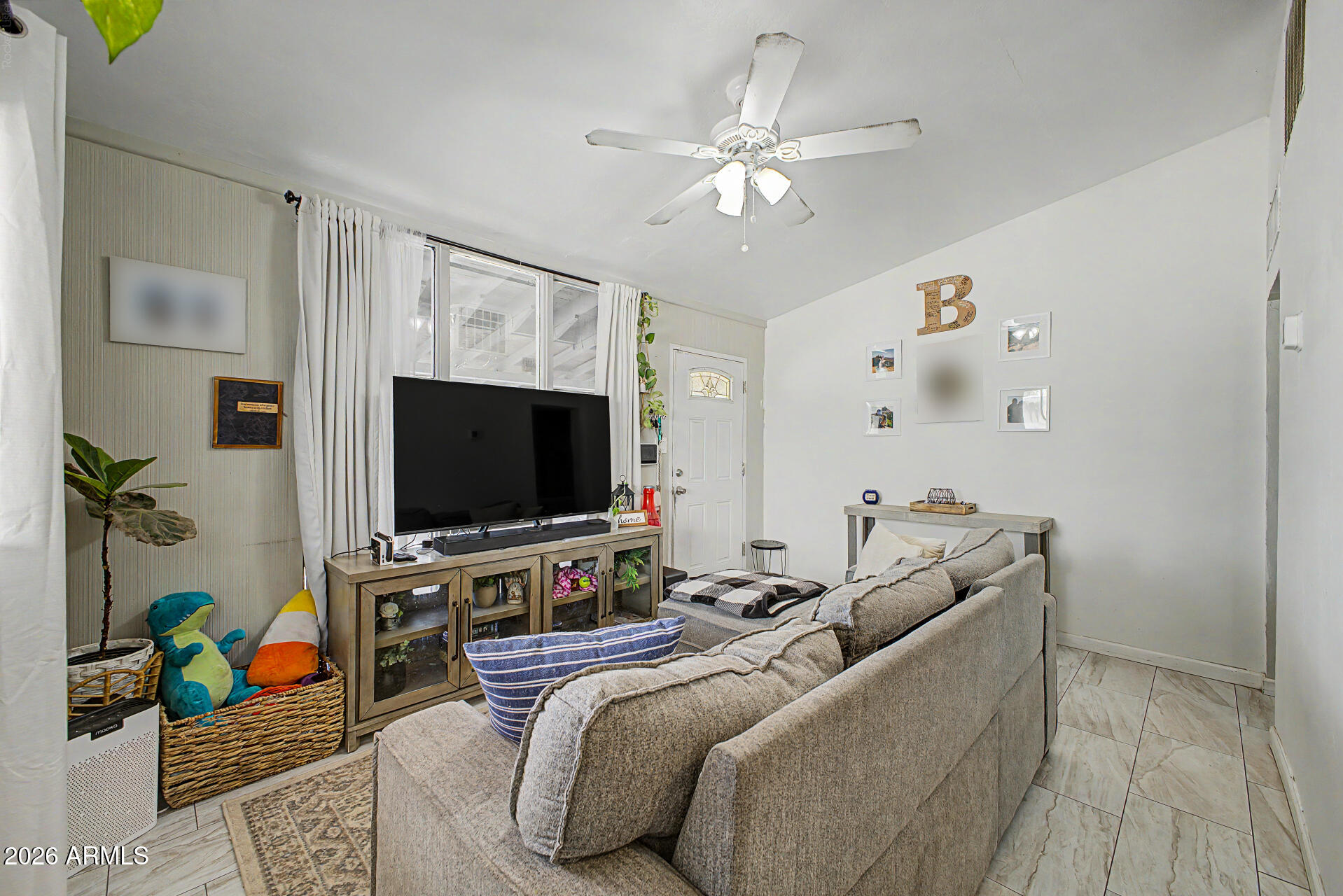 PALOMAR HOMES 3 - Residential