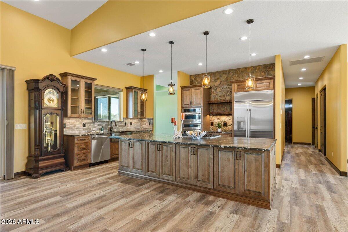S27 T16N R2W - Residential