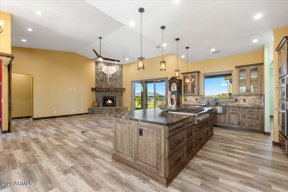 S27 T16N R2W - Residential