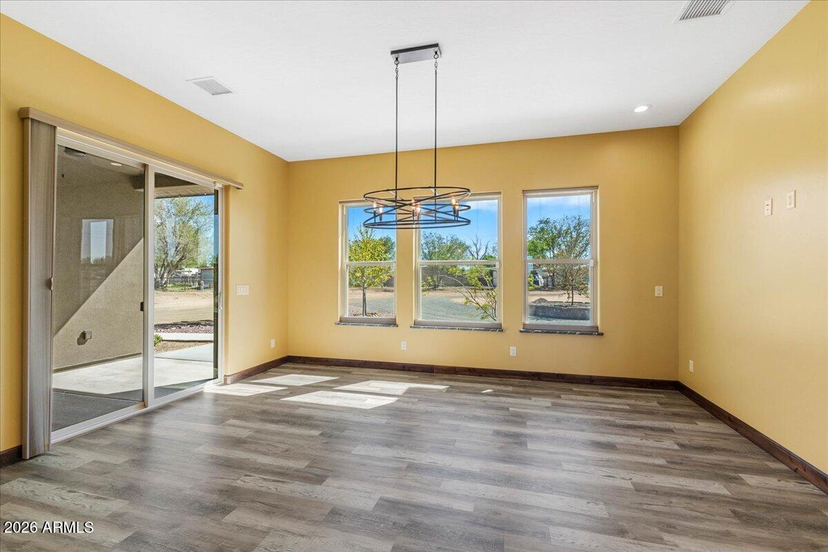 S27 T16N R2W - Residential