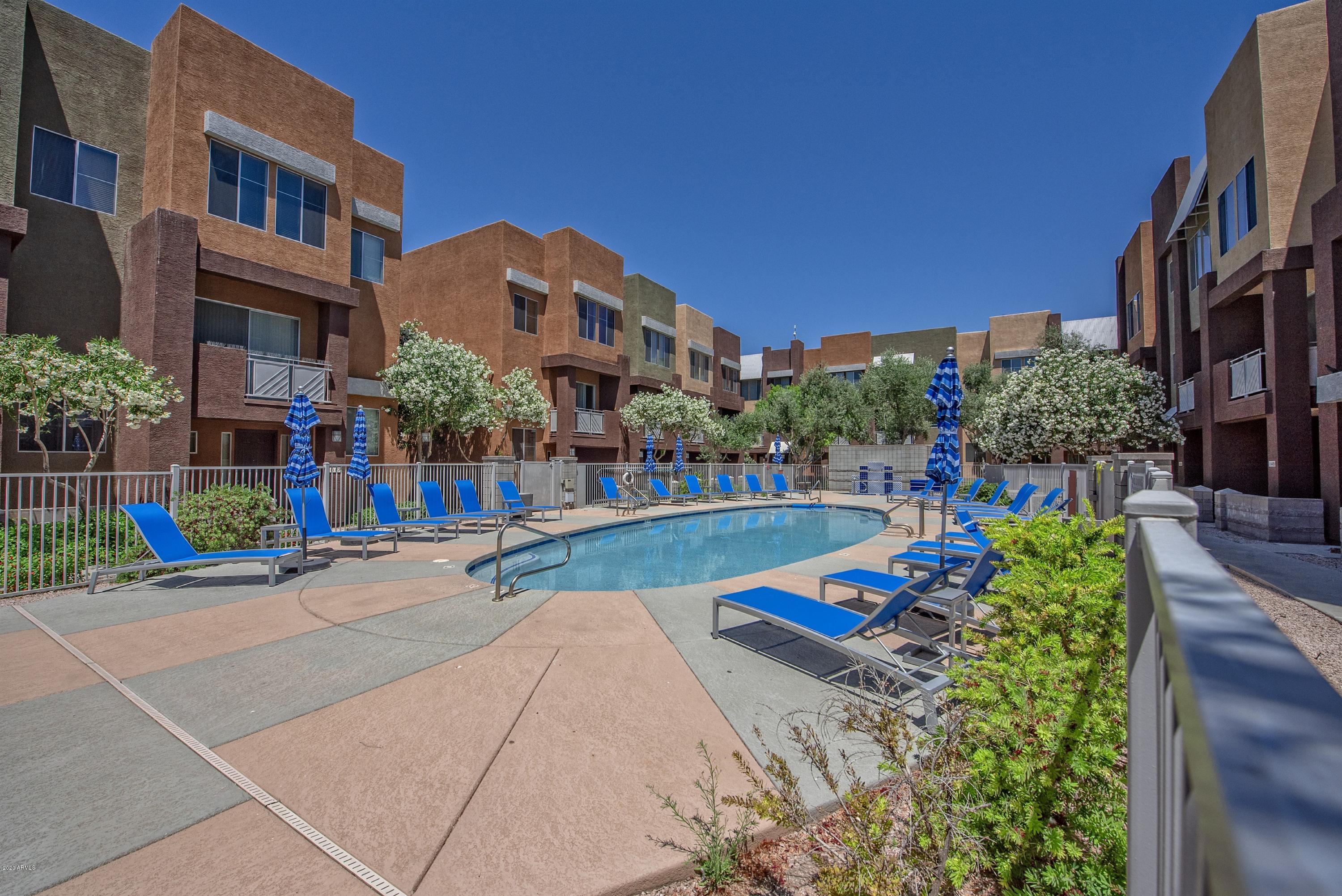 QUARTER CONDOMINIUM - Residential Lease